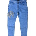 Calça jeans skinny com logo escalonado